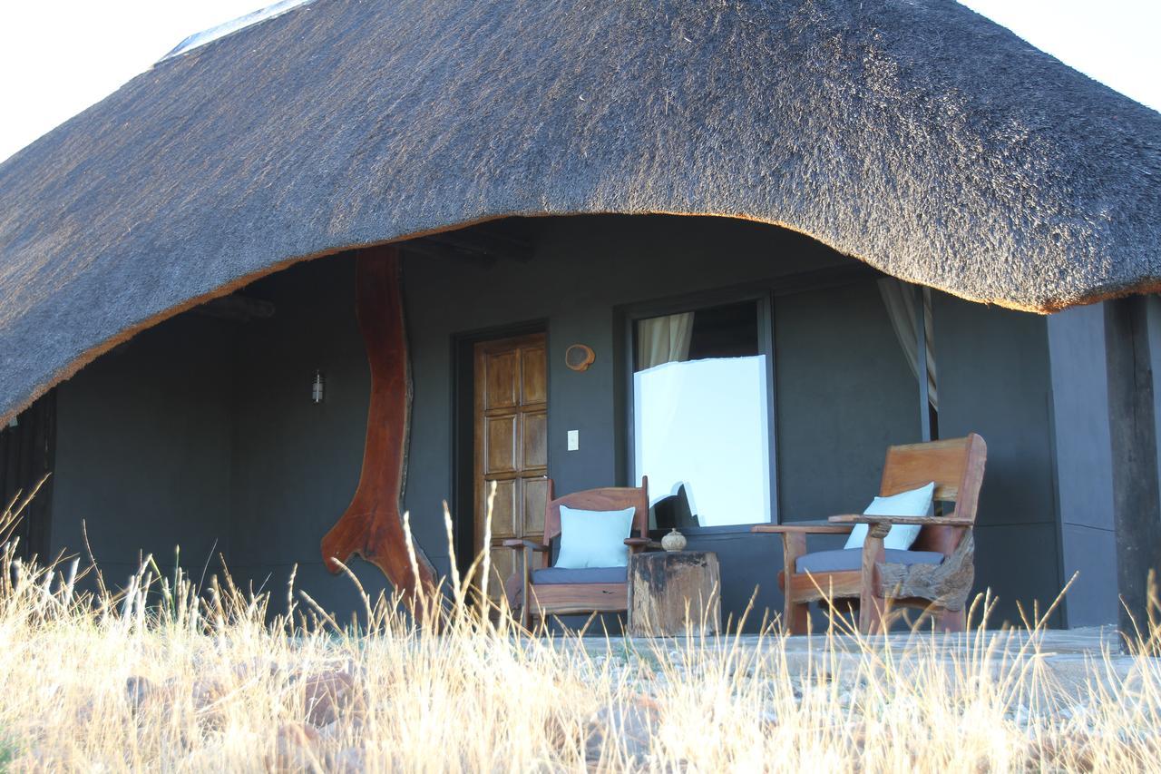 Ai Aiba - The Rock Painting Lodge Omaruru Exterior foto